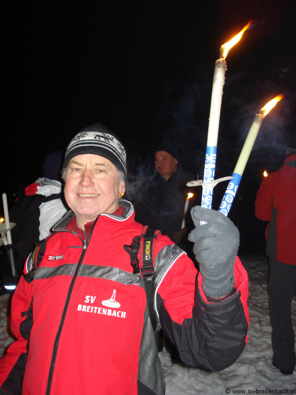 Sektionsleiter Wintersport Toni Vorhofer führte die Wanderung in bewährter Manier an.